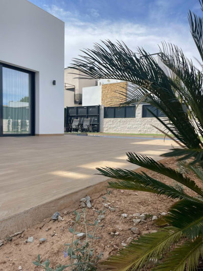 Image No.27-3 Bed Villa for sale