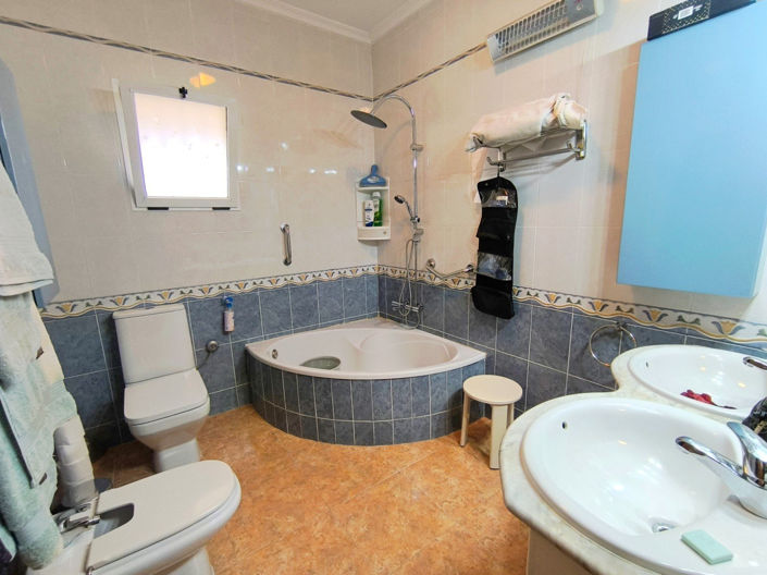 Image No.18-3 Bed Finca for sale