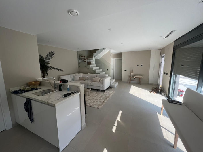 Image No.3-5 Bed Villa for sale