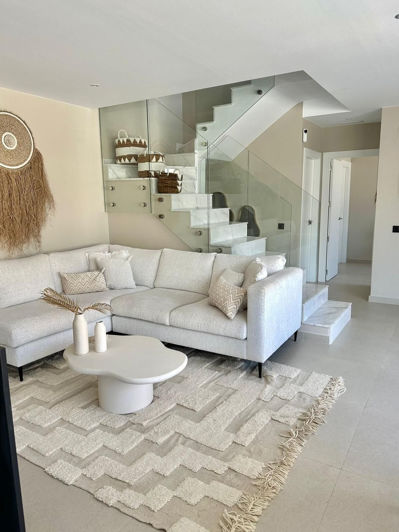 Image No.8-5 Bed Villa for sale