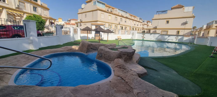 Image No.1-3 Bed Townhouse for sale
