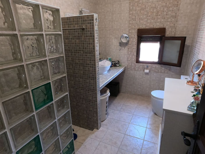 Image No.32-5 Bed Villa for sale