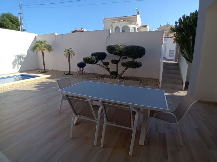 Image No.29-2 Bed Villa for sale