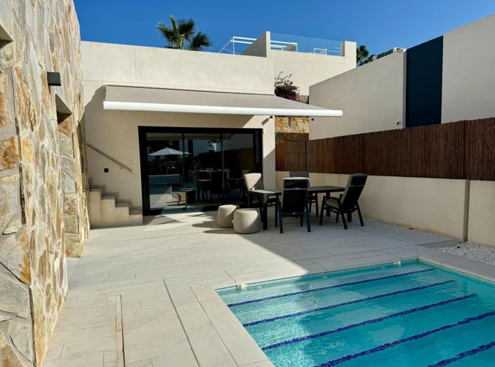 Image No.1-3 Bed Villa for sale