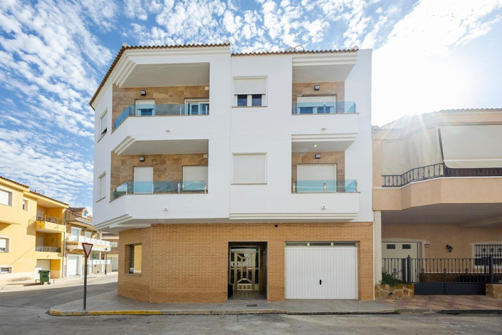 Image No.1-3 Bed Apartment for sale