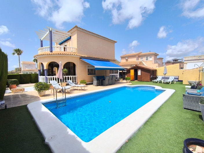 Image No.1-3 Bed Villa for sale
