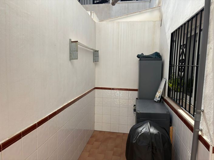 Image No.13-2 Bed Townhouse for sale