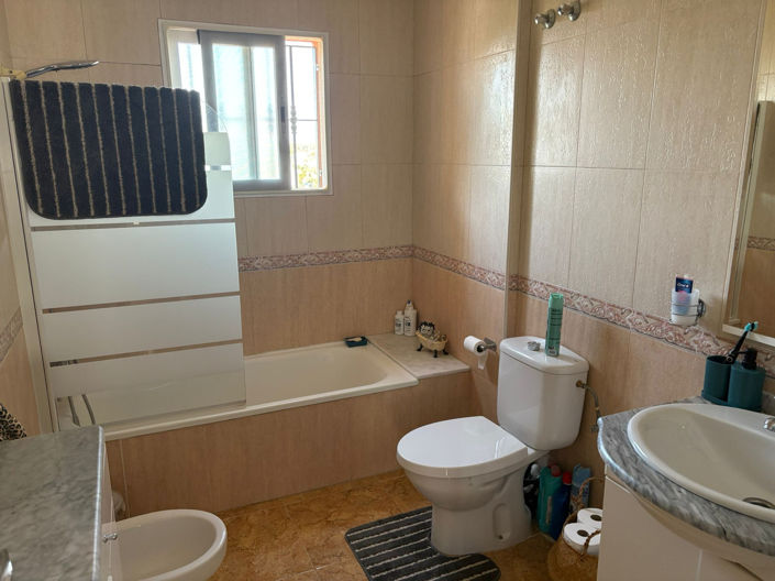 Image No.14-2 Bed Townhouse for sale