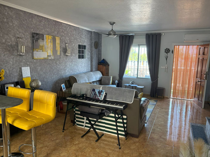 Image No.18-2 Bed Townhouse for sale