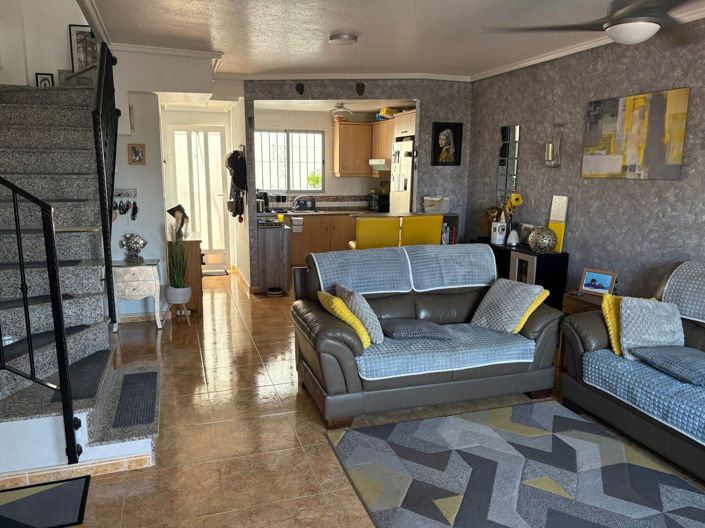 Image No.9-2 Bed Townhouse for sale