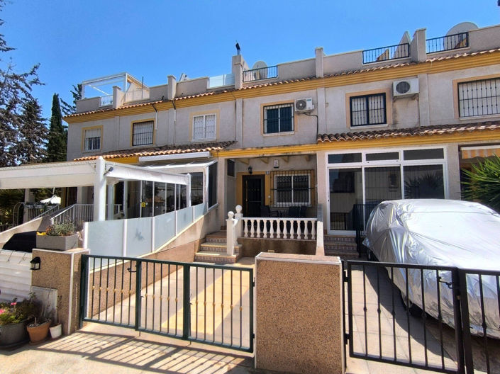 Image No.1-Maison de ville de 2 chambres à vendre à Alicante