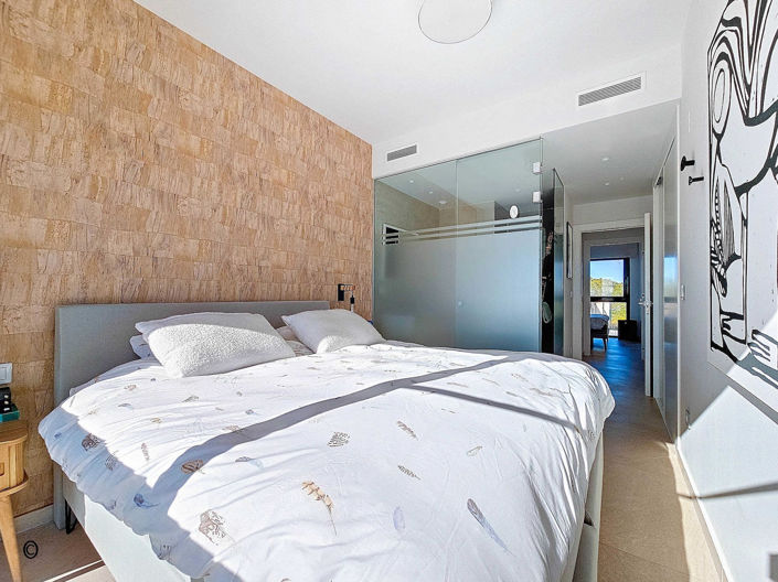 Image No.14-3 Bed Apartment for sale