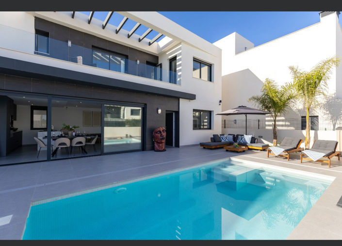 Image No.1-3 Bed Villa for sale