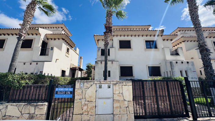 Image No.1-Villa de 3 chambres à vendre à Alicante