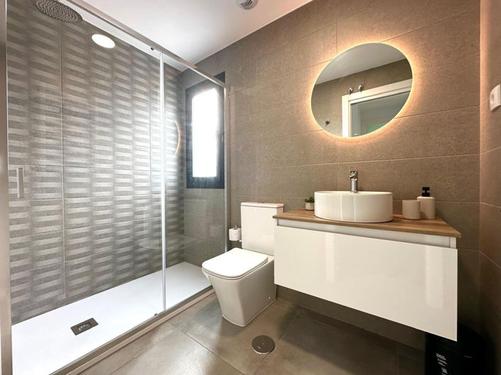 Image No.12-2 Bed Apartment for sale