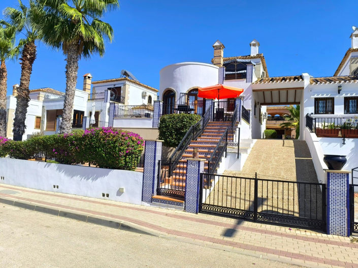 Image No.1-3 Bed House for sale