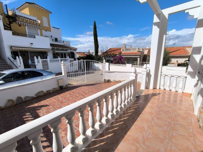 Image No.5-Villa de 3 chambres à vendre à Alicante