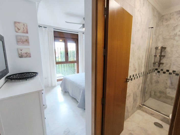 Image No.11-2 Bed Bungalow for sale