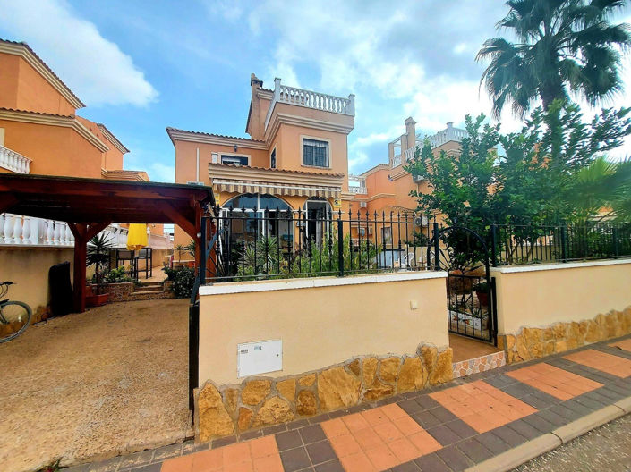 Image No.1-Villa de 3 chambres à vendre à Alicante