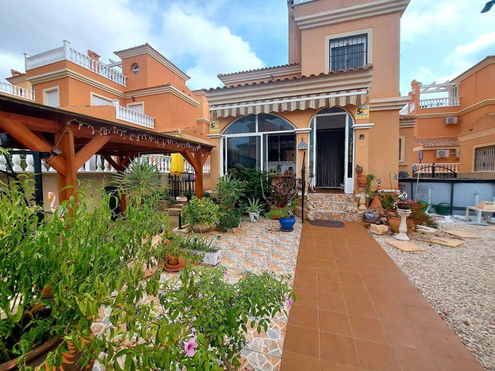 Image No.2-3 Bed Villa for sale