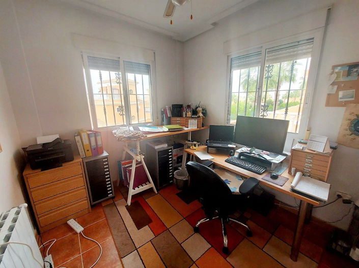 Image No.8-3 Bed Villa for sale