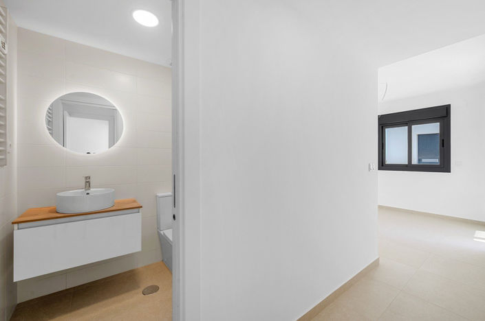 Image No.11-2 Bed Apartment for sale