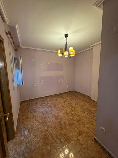 Image No.12-3 Bed Apartment for sale