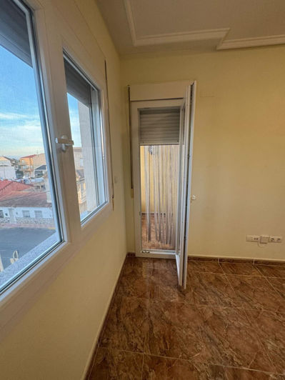 Image No.9-3 Bed Apartment for sale