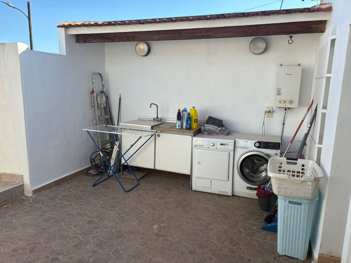 Image No.18-5 Bed Townhouse for sale