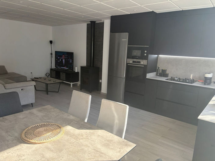 Image No.6-5 Bed Townhouse for sale