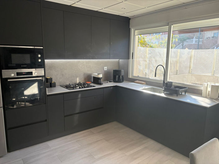 Image No.7-5 Bed Townhouse for sale