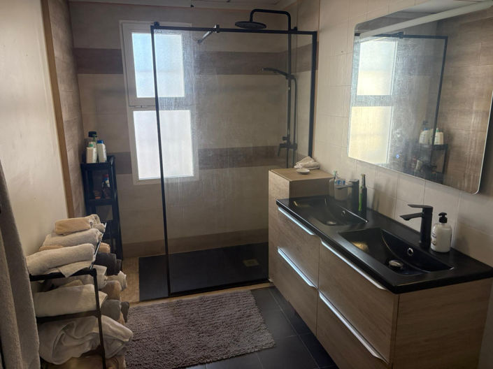 Image No.9-5 Bed Townhouse for sale