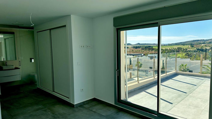 Image No.19-4 Bed Villa for sale