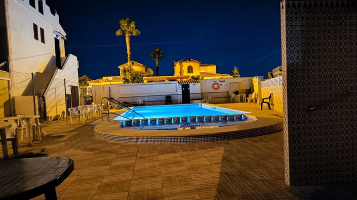 Image No.38-2 Bed Townhouse for sale