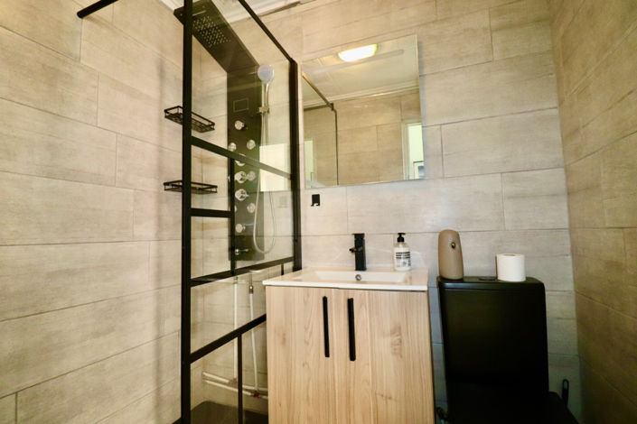 Image No.11-2 Bed Townhouse for sale