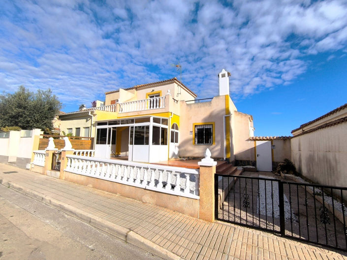 Image No.1-3 Bed Quad for sale