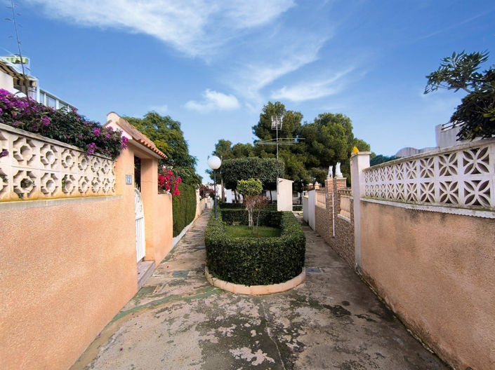 Image No.22-3 Bed Townhouse for sale