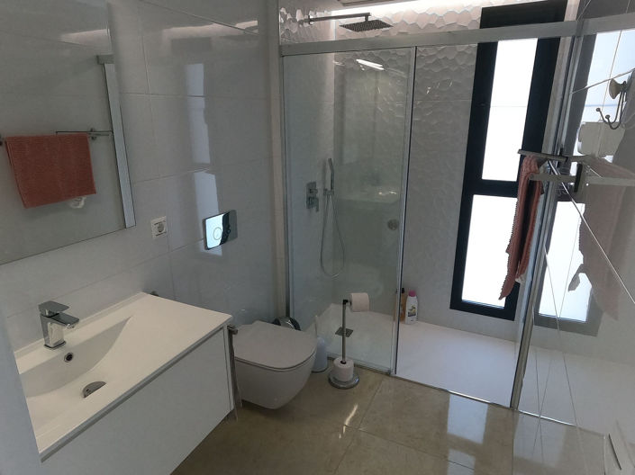 Image No.18-3 Bed Villa for sale