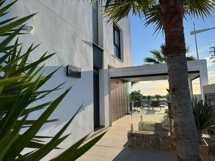 Image No.24-3 Bed Villa for sale