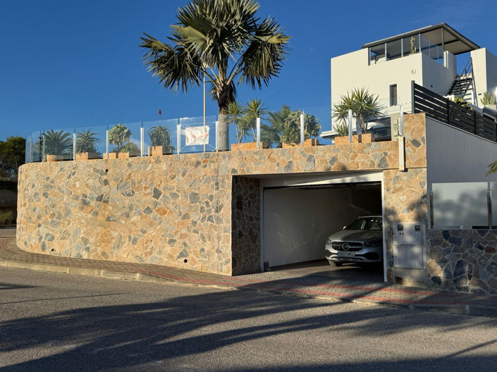 Image No.31-3 Bed Villa for sale