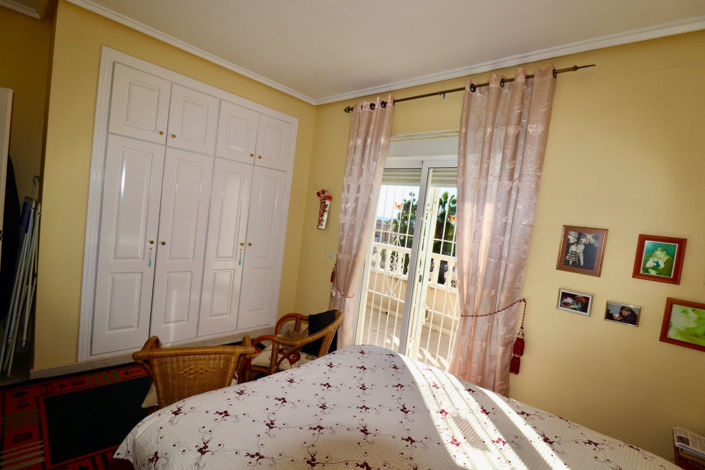 Image No.16-3 Bed Townhouse for sale