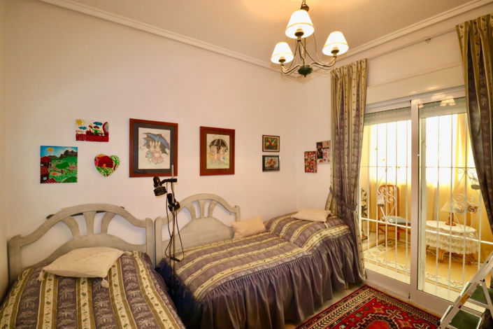 Image No.18-3 Bed Townhouse for sale