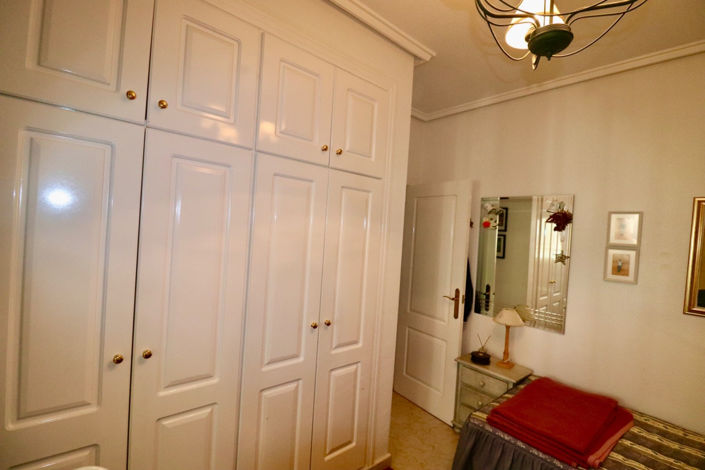 Image No.20-3 Bed Townhouse for sale