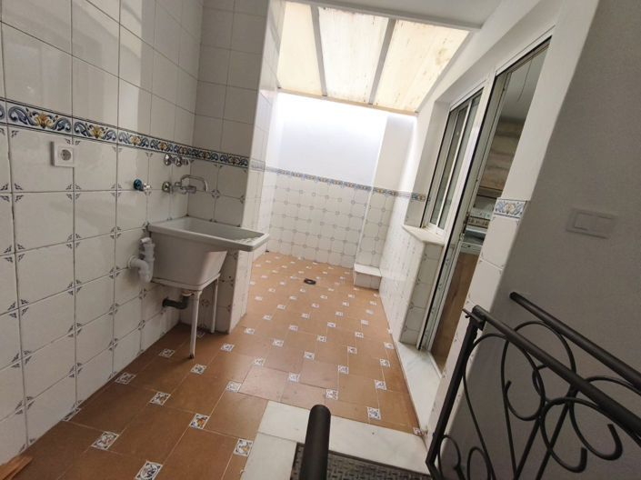 Image No.16-4 Bed Townhouse for sale