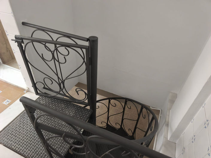 Image No.17-4 Bed Townhouse for sale