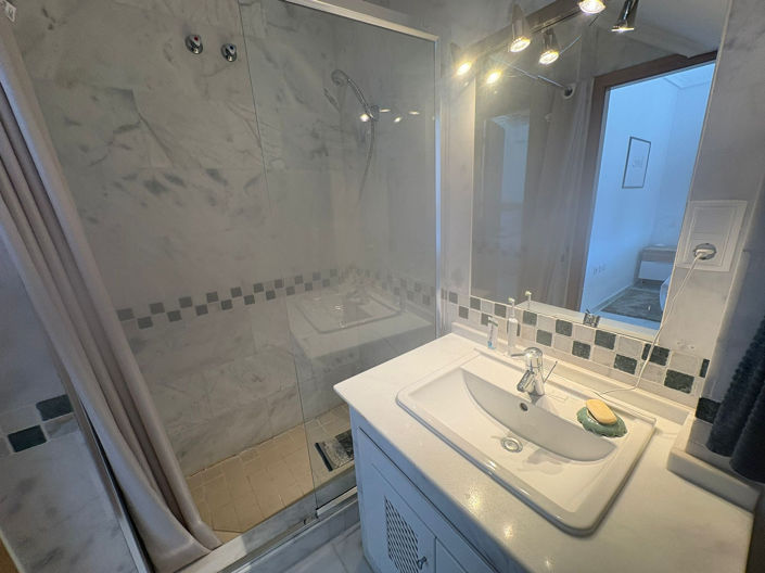 Image No.17-2 Bed Apartment for sale