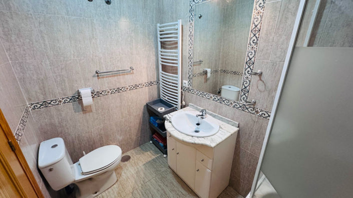 Image No.16-3 Bed Townhouse for sale