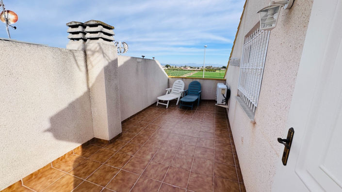 Image No.19-3 Bed Townhouse for sale