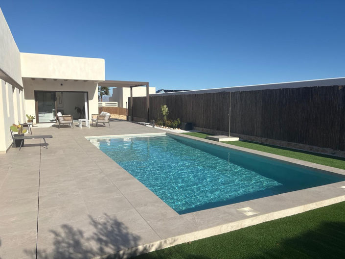 Image No.29-Villa de 3 chambres à vendre à Alicante