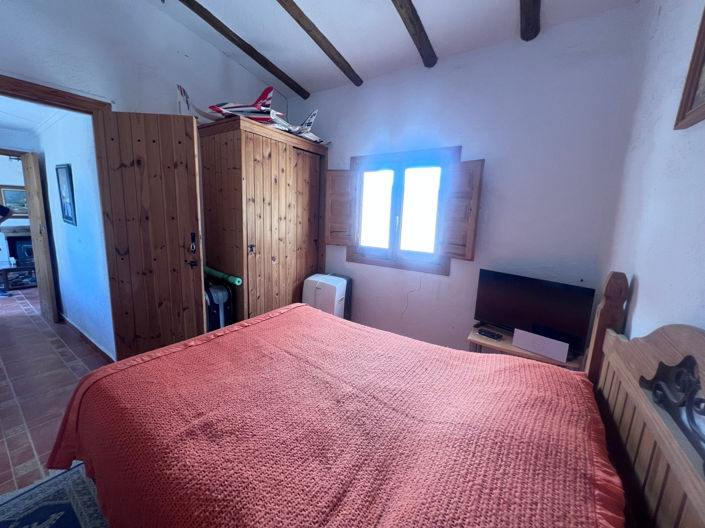 Image No.17-2 Bed Country House for sale